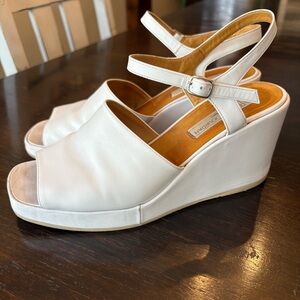 Charles Jourdan Paris White Wedge strappy Sandals Women's size 9
